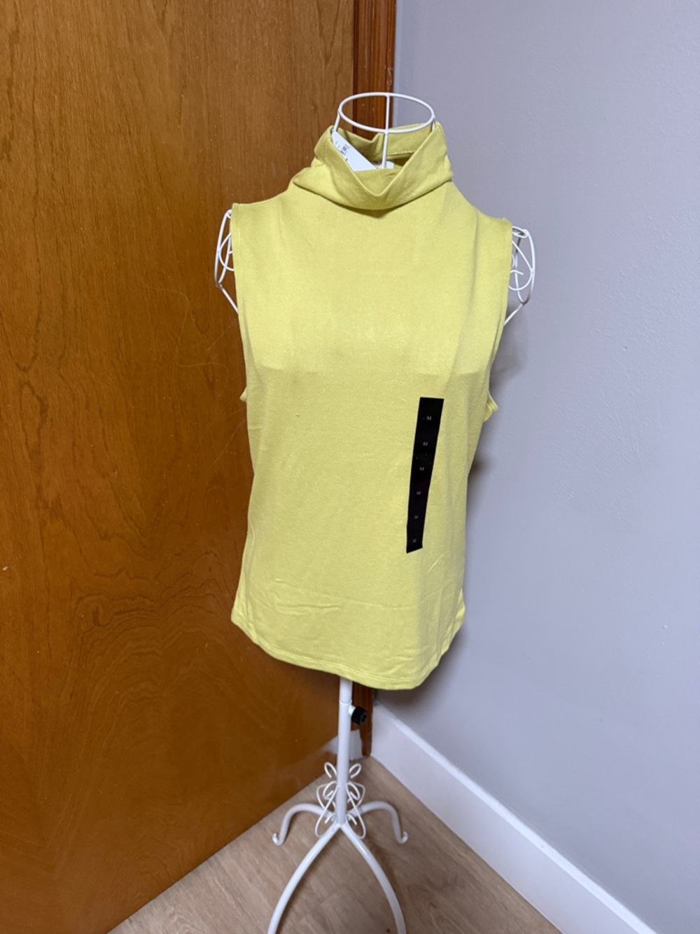 Banana Republic Sleeveless Yellow Turtleneck Shell